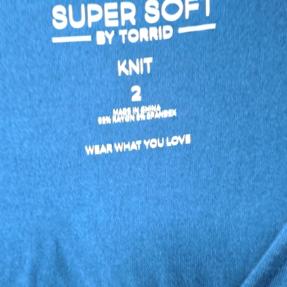 Torrid Super Soft Cut Out Knit Long Sleeve Tee 2X And WT New Blue - Picture 6 of 10